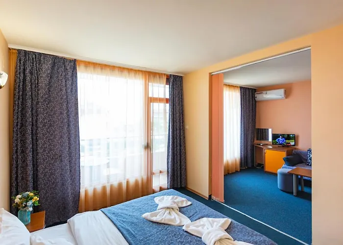 Хотел семеен джемелли 2*