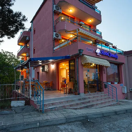 ホテル Family Jemelly